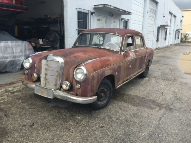 Mercedes-Benz 200-Series 1956 image number 18