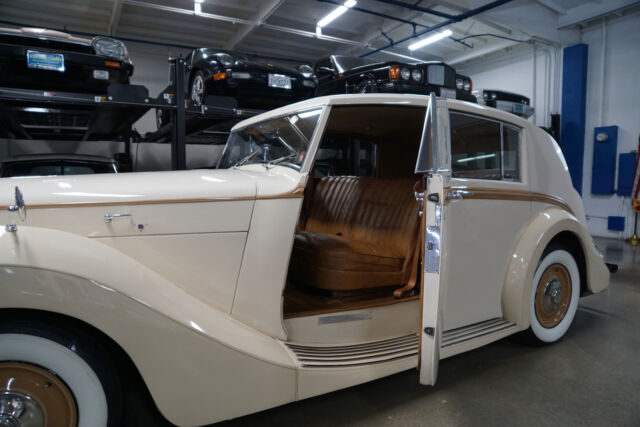 Bentley MARK VI 4.25L ALUMINUM FREESTONE & WEBB COACHBUILT 1947 image number 12