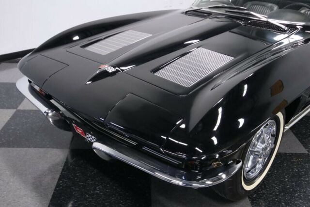 Chevrolet Corvette 1963 image number 22