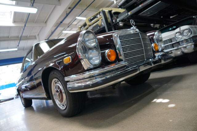 Mercedes-Benz 280SE 3.5 V8 2 Door Coupe 1971 image number 6