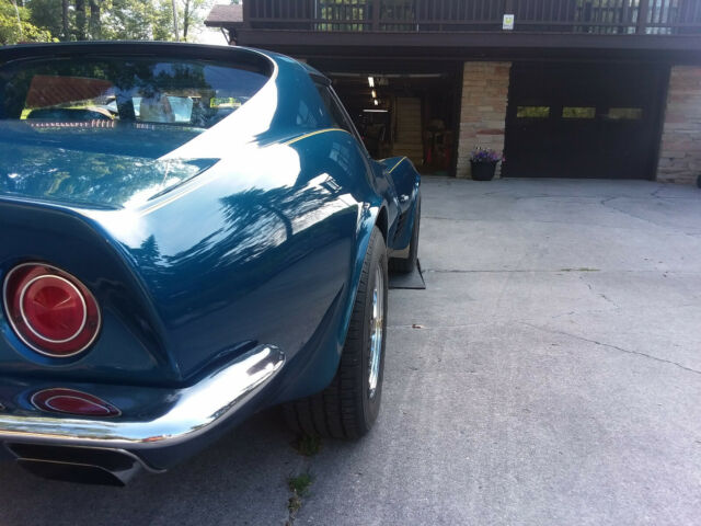 Chevrolet Corvette 1970 image number 14