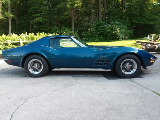 Chevrolet Corvette 1970 image number 2