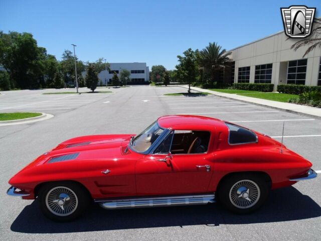 Chevrolet Corvette 1963 image number 30