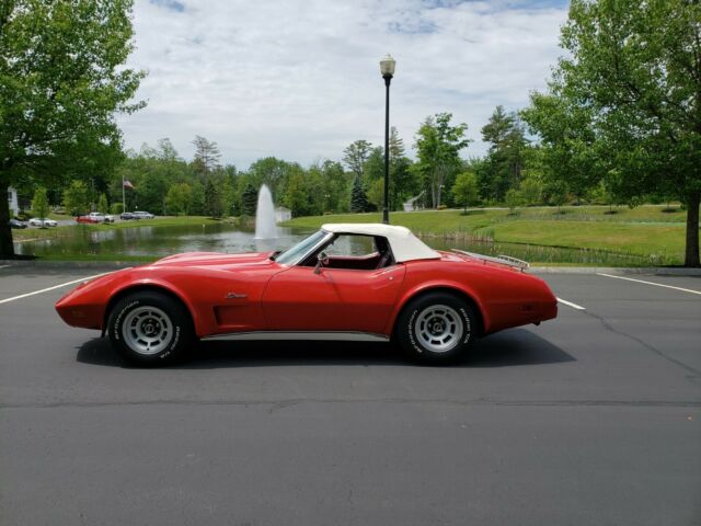 Chevrolet Corvette 1975 image number 1