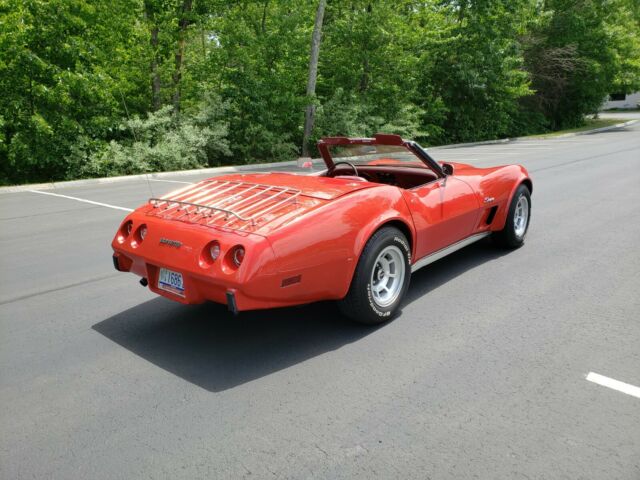 Chevrolet Corvette 1975 image number 20