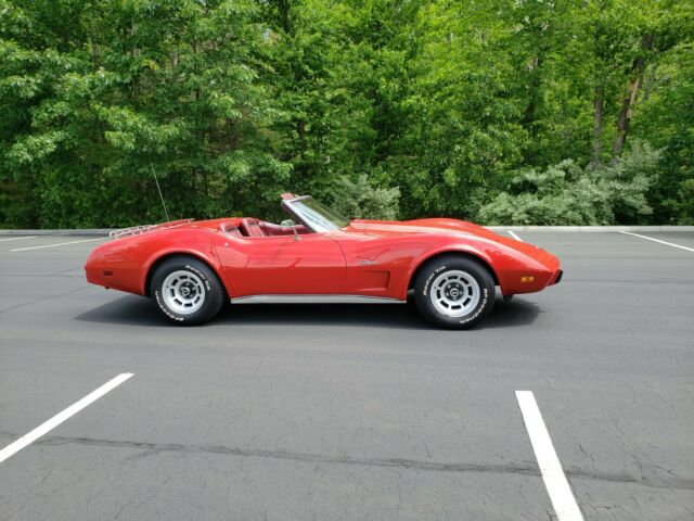 Chevrolet Corvette 1975 image number 3