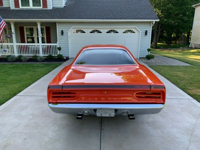 Plymouth Road Runner 1970 image number 15