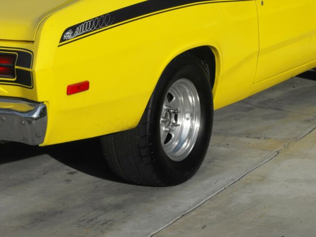 Plymouth Duster 1972 image number 13