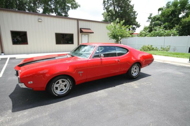 Oldsmobile Cutlass 1968 image number 0