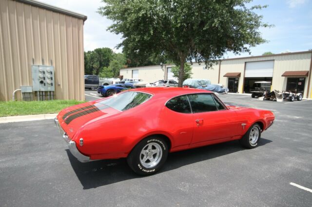 Oldsmobile Cutlass 1968 image number 30