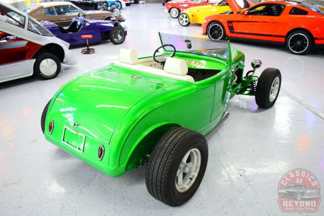 Ford Roadster 1932 image number 22