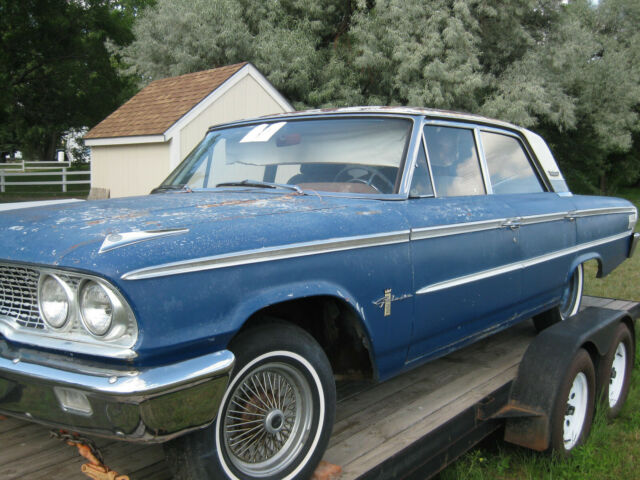 Ford Galaxie 1963 image number 20