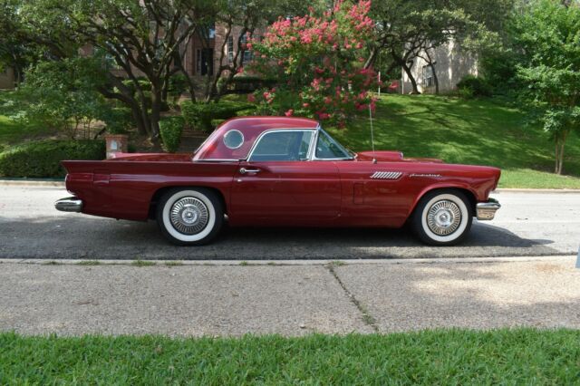 Ford Thunderbird 1957 image number 3