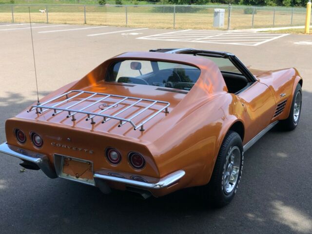 Chevrolet Corvette 1972 image number 32