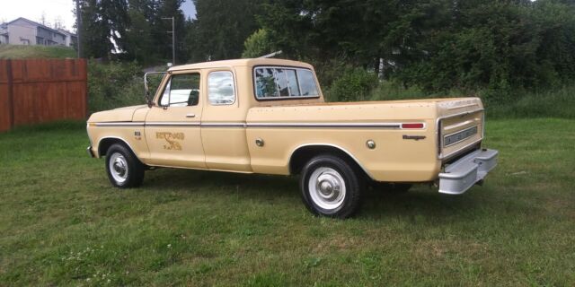 Ford F-250 1975 image number 32