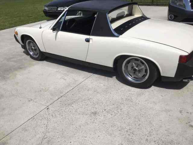 Porsche 914 1976 image number 13