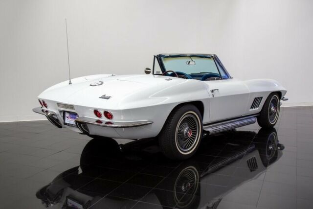 Chevrolet Corvette 1967 image number 11