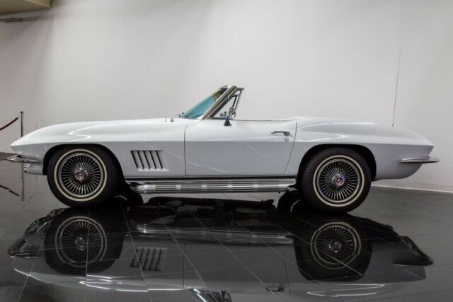 Chevrolet Corvette 1967 image number 29