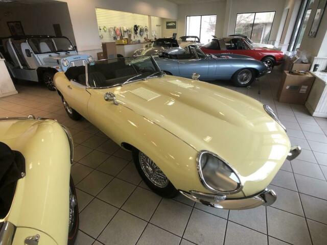 Jaguar E-Type 1967 image number 25