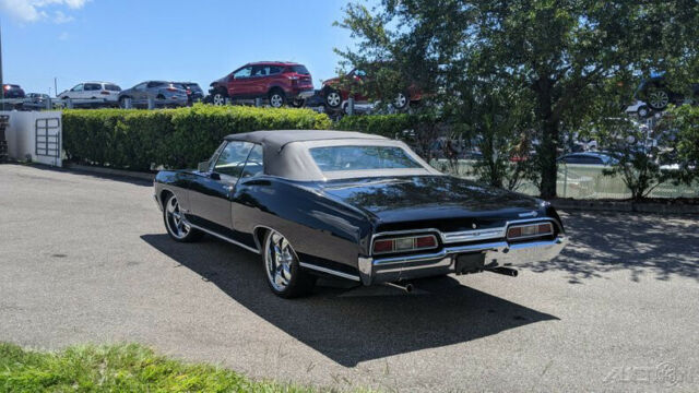 Chevrolet Impala 1967 image number 10