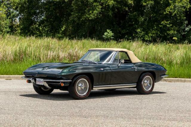 Chevrolet Corvette Convertible Matching #'s 1965 image number 1