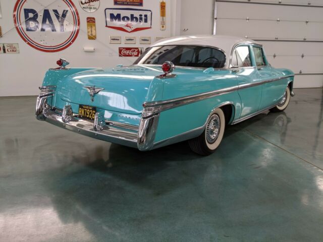 Chrysler Imperial 1956 image number 2