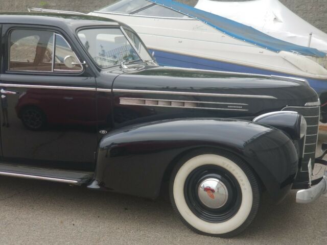 Oldsmobile Series 70 1939 image number 1