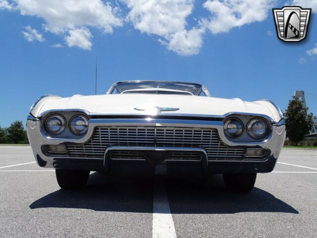 Ford Thunderbird 1961 image number 35