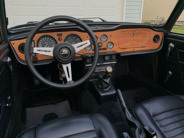 Triumph TR-6 1976 image number 18