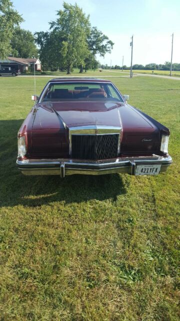 Lincoln Mark V 1979 image number 2