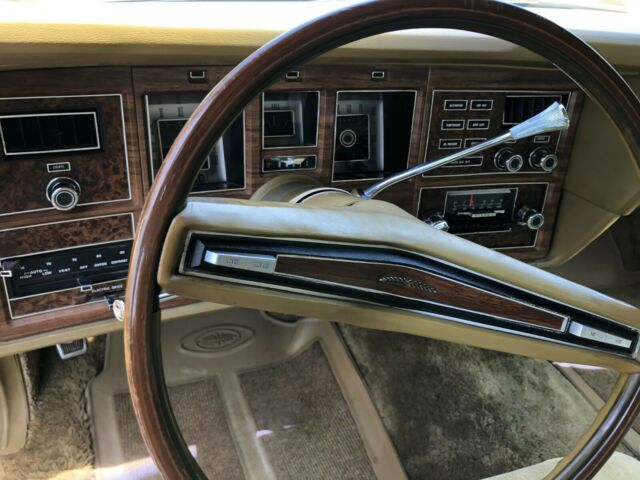 Lincoln Continental 1974 image number 14