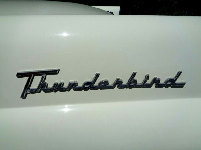 Ford Thunderbird 1955 image number 16