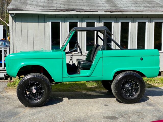 Ford Bronco 1967 image number 2