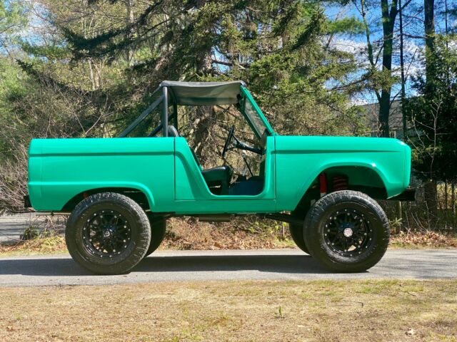 Ford Bronco 1967 image number 32