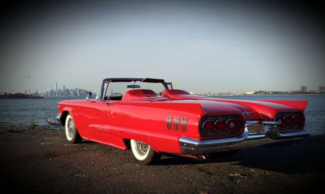 Ford Thunderbird 1960 image number 31