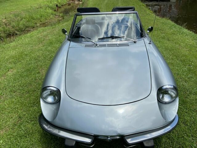 Alfa Romeo Spider 1974 image number 2