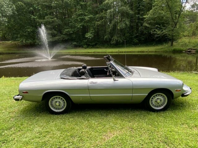 Alfa Romeo Spider 1974 image number 47