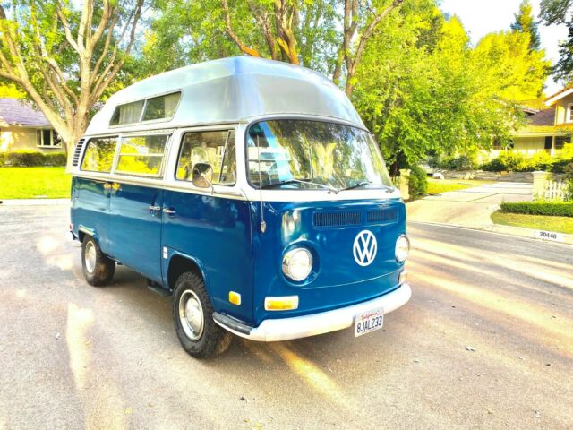 Volkswagen Bus/Vanagon 1972 image number 0