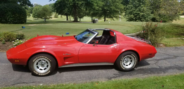 Chevrolet Corvette 1974 image number 2