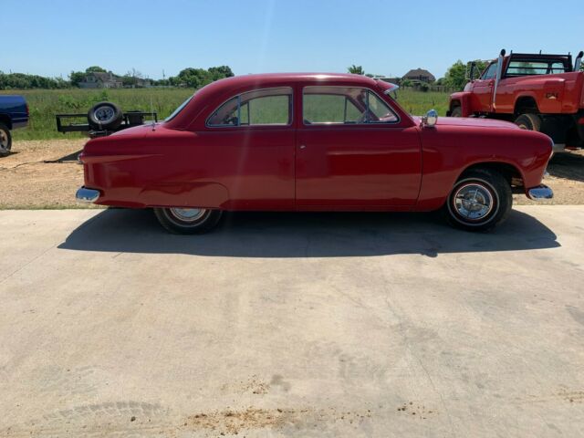 Ford Custom 1949 image number 0