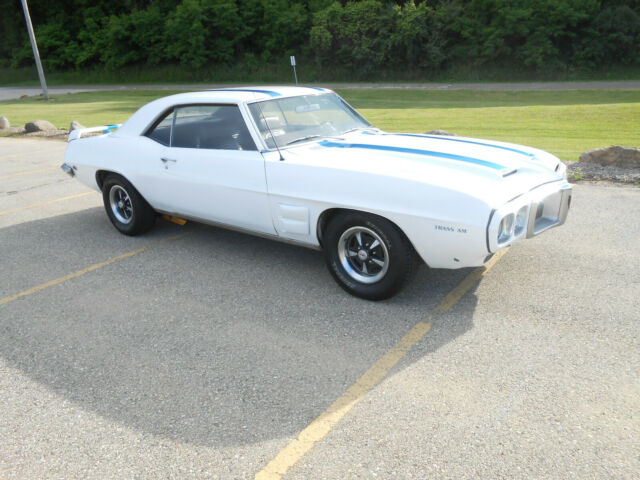 Pontiac Firebird 1969 image number 0