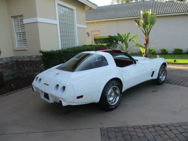 Chevrolet Corvette 1978 image number 2