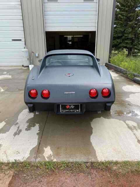 Chevrolet Corvette C3 1976 image number 16