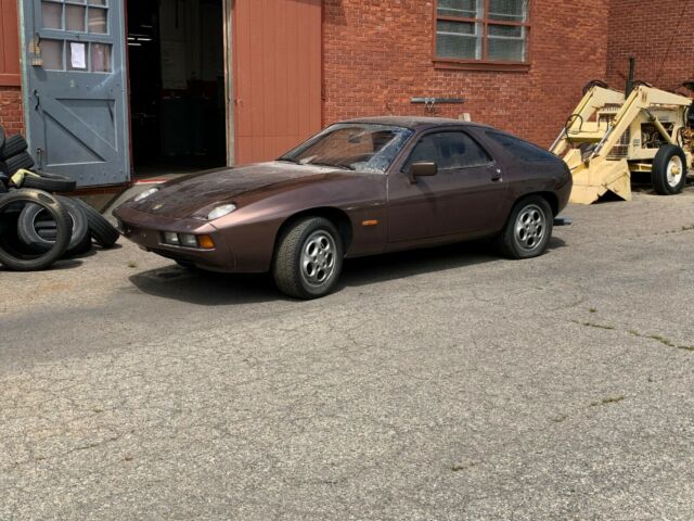 Porsche 928 1978 image number 23