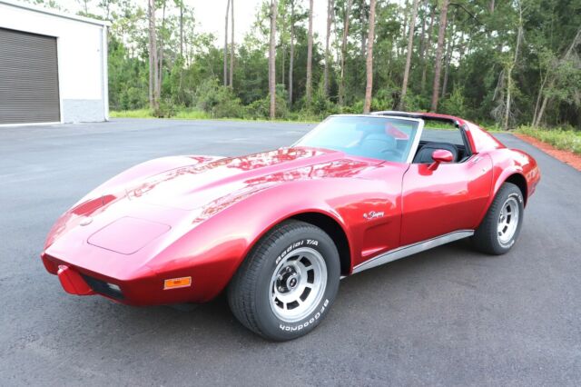 Chevrolet Corvette 1976 image number 21