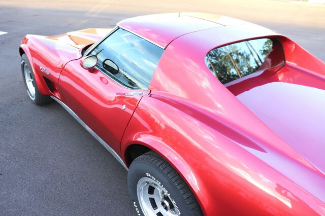 Chevrolet Corvette 1976 image number 31