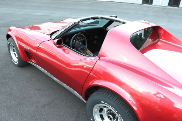 Chevrolet Corvette 1976 image number 47