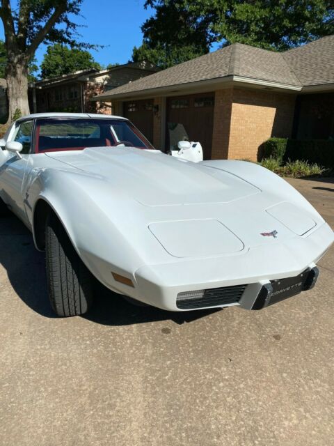 Chevrolet Corvette 1977 image number 0