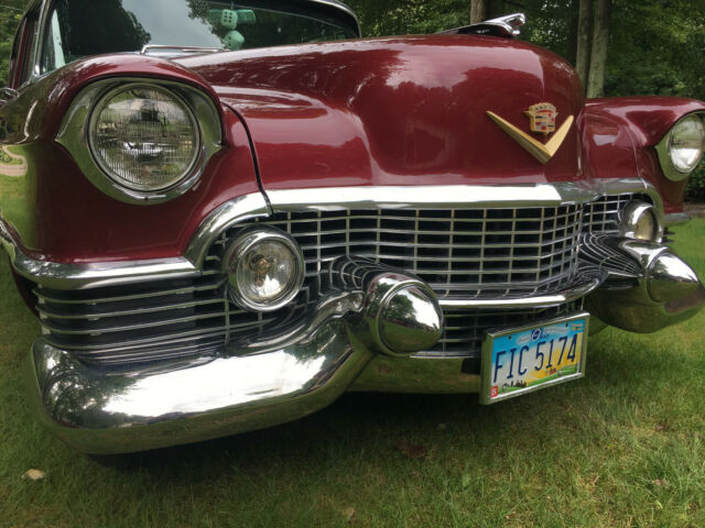 Cadillac DeVille 1954 image number 1