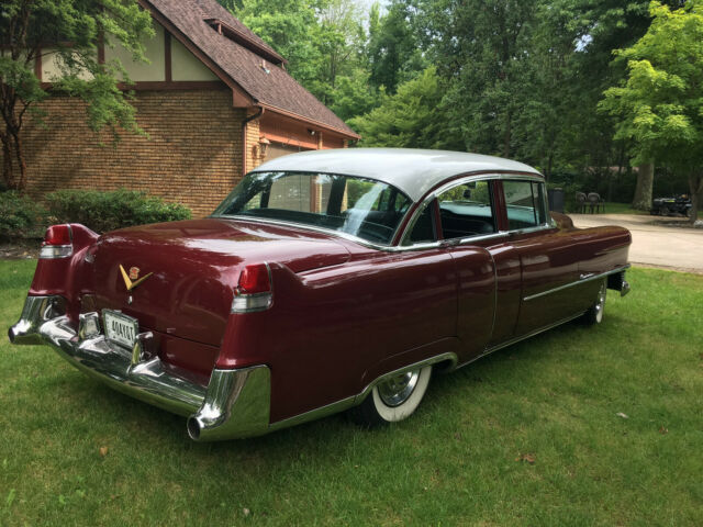 Cadillac DeVille 1954 image number 28